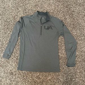Under Armour 1/4 zip. Size Medium